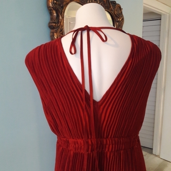 Red Chiffon Midi Dress - Romeo & Juliet - Picture 4 of 8